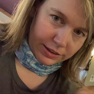 Meet your Posher, Crystal